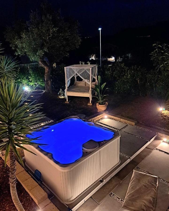Antigua B&B ポルト・ポテンツァ・ピチェーナ エクステリア 写真